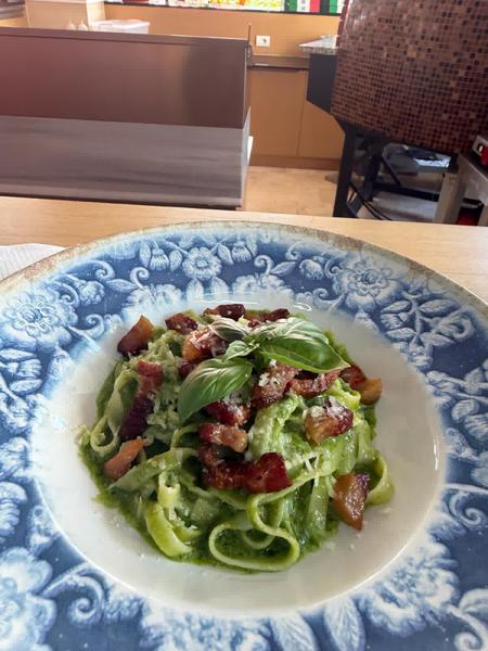 Tagliatelle cu Pesto si Guanciale